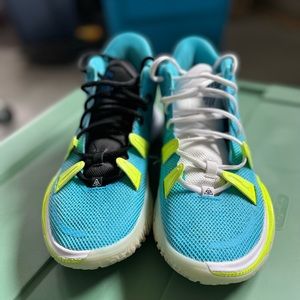 Nike Kyrie 7 boys size 7.5